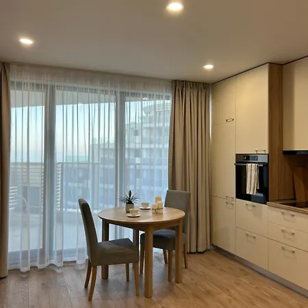 Skyline 44 וארנה