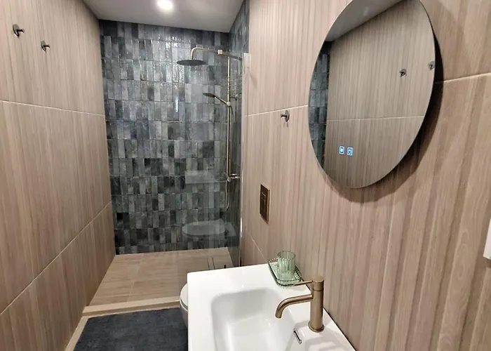 Apartman Skyline 44 *